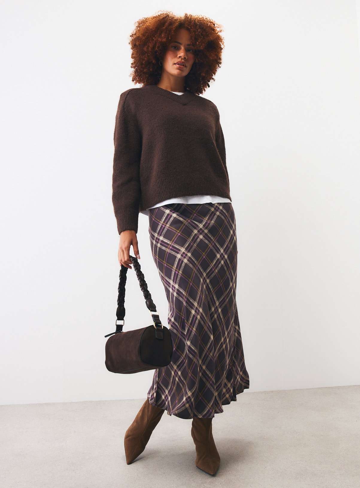 Dark Brown Boxy V-Neck Saddle Shoulder Jumper XL - Image 2 thumbnail